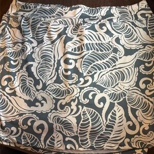 Title Nine Gray and White Patterned Skirt